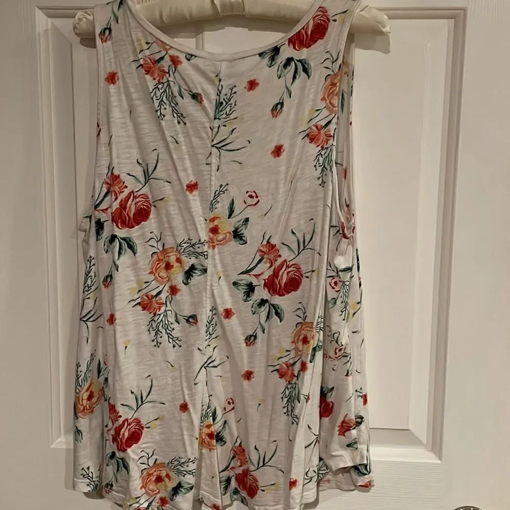 Torrid Fall Floral tank 🍁 - Picture 5 of 6